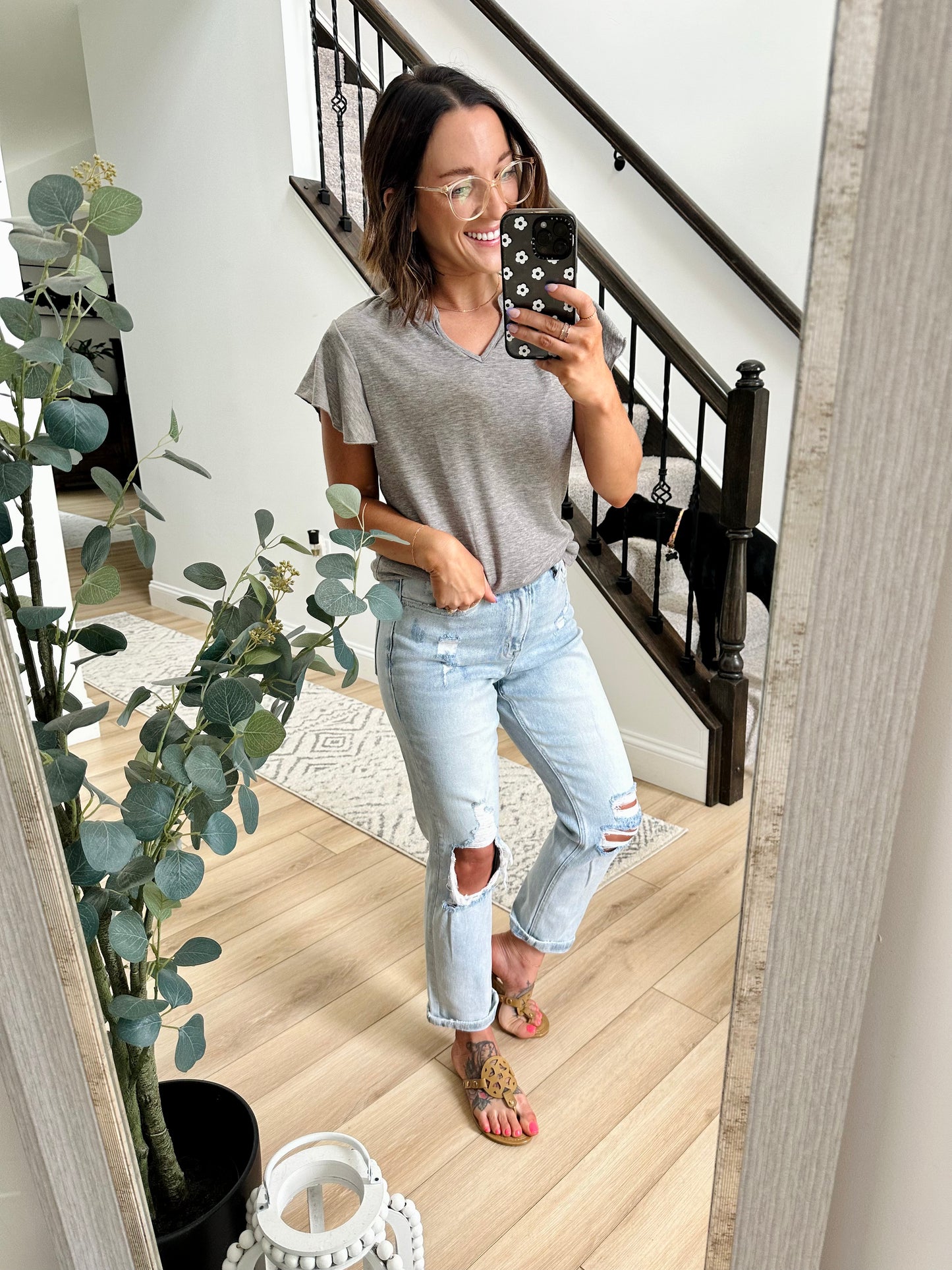 Vervet by Flying Monkey Stand Out Full Size Distressed Cropped Jeans