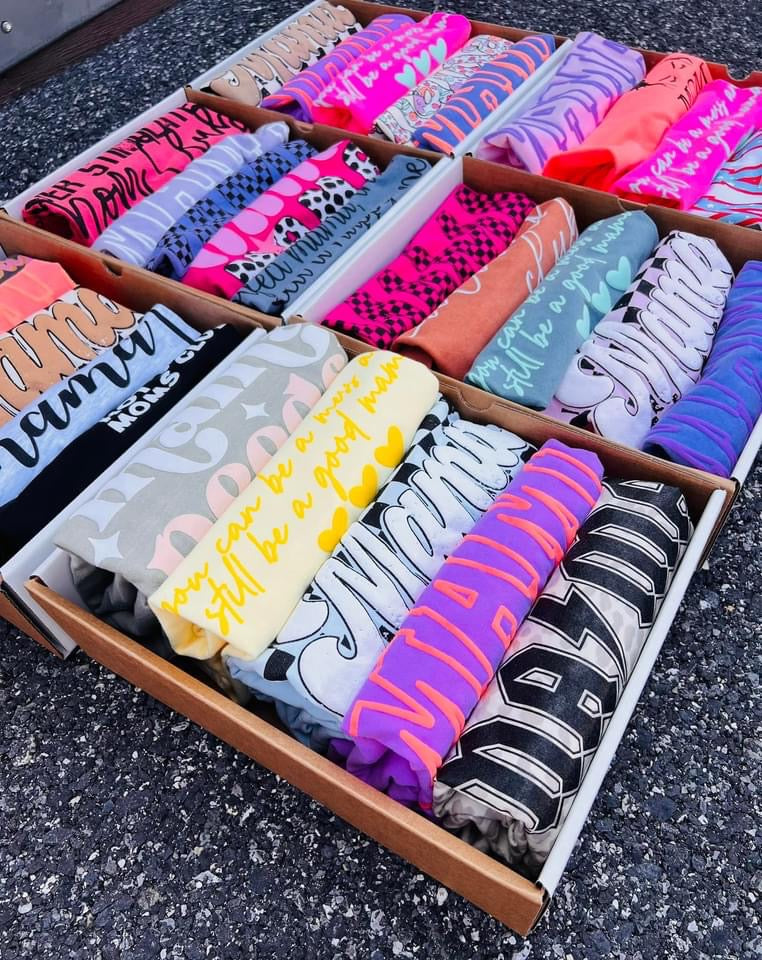 MAMA Graphic Boxes (5) Mystery Mama Tees