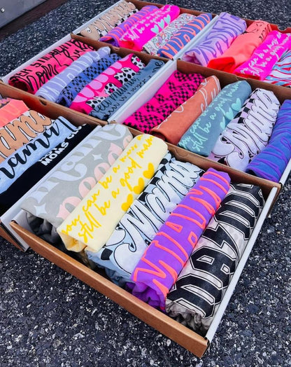 MAMA Graphic Boxes (5) Mystery Mama Tees