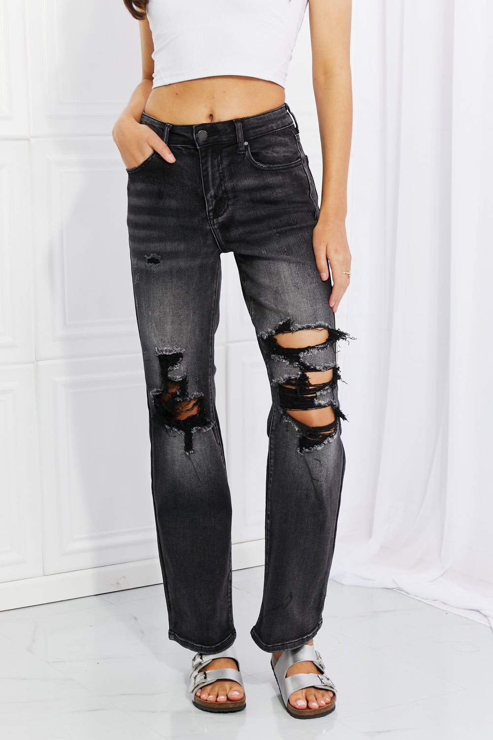 RISEN Lois Distressed Jeans