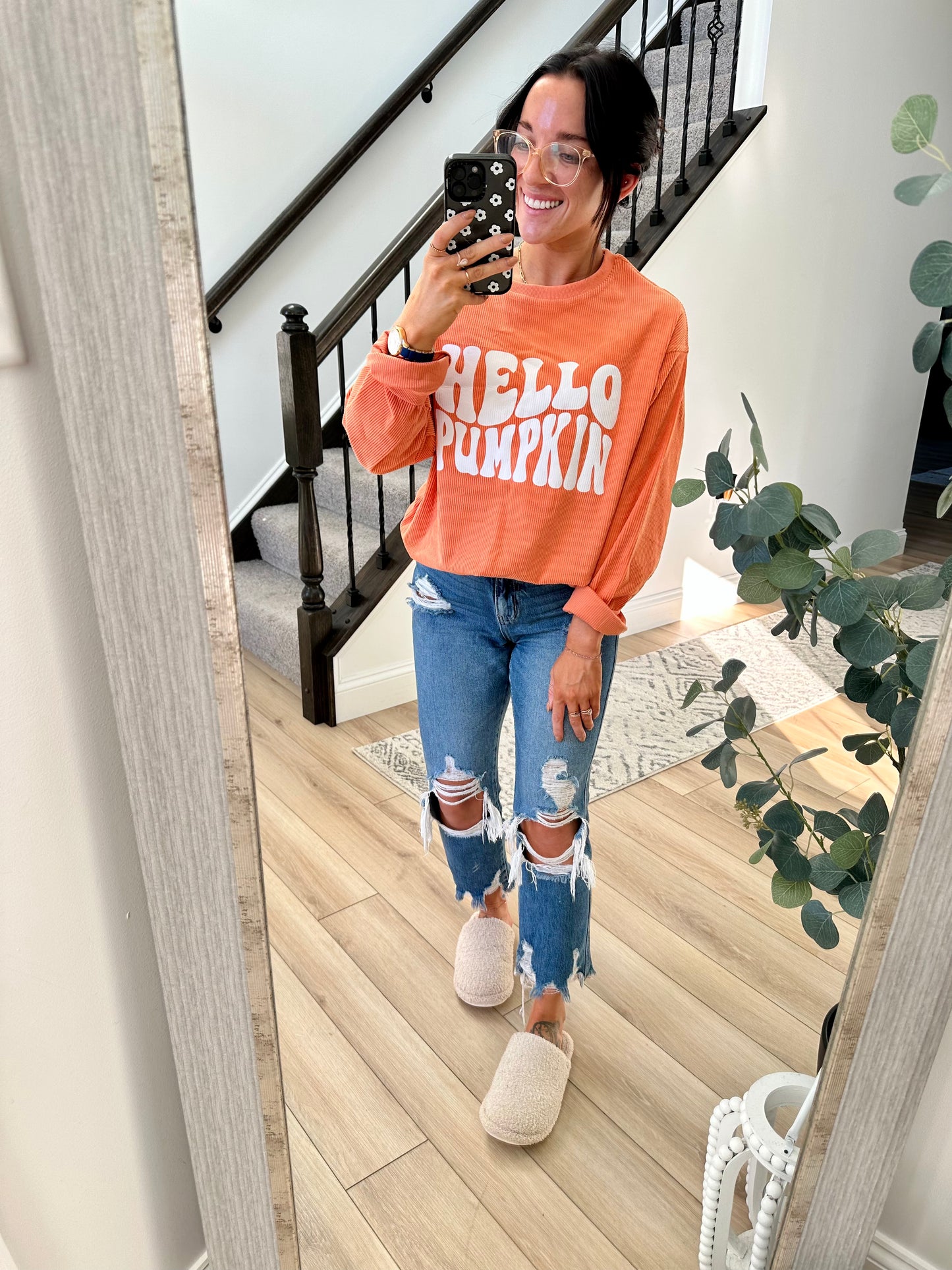 HELLO PUMPKIN Graphic Sweatshirt