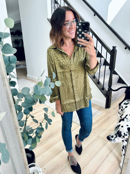 Stylish Leopard Collared Shirt