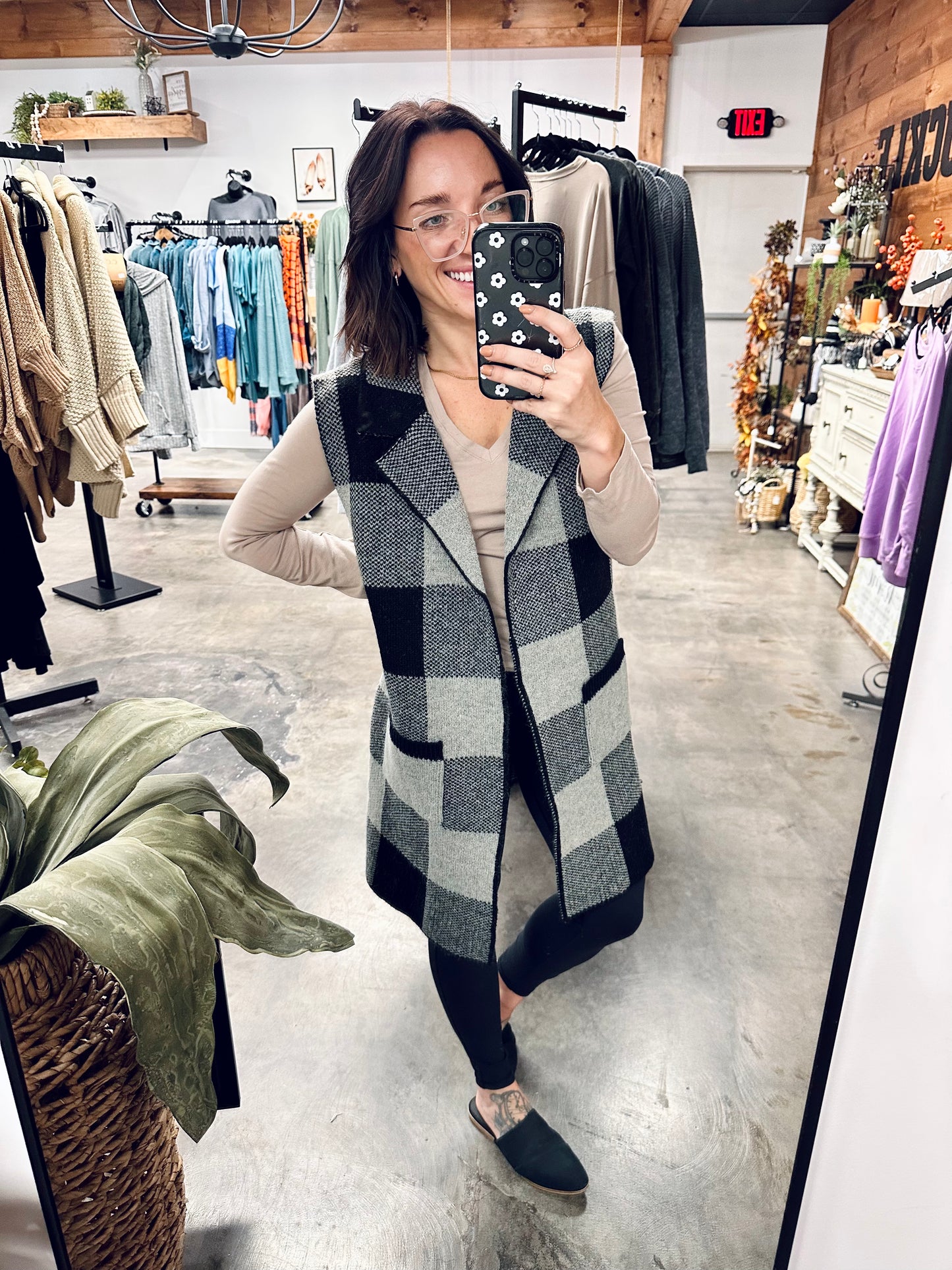 Plaid Lapel Collar Sleeveless Cardigan