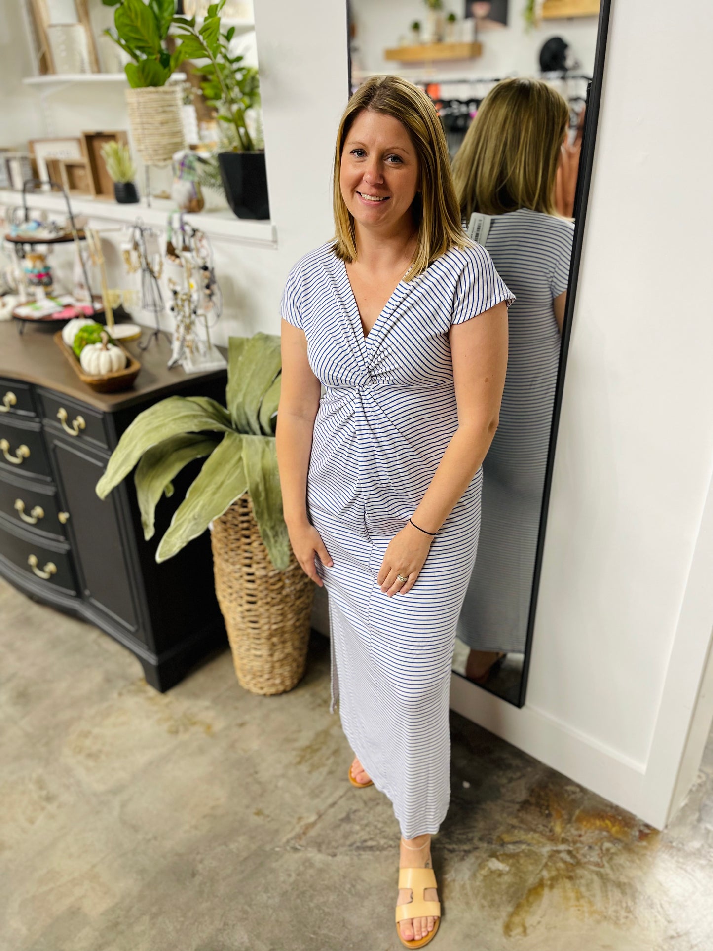 Twisted Details Maxi Dress