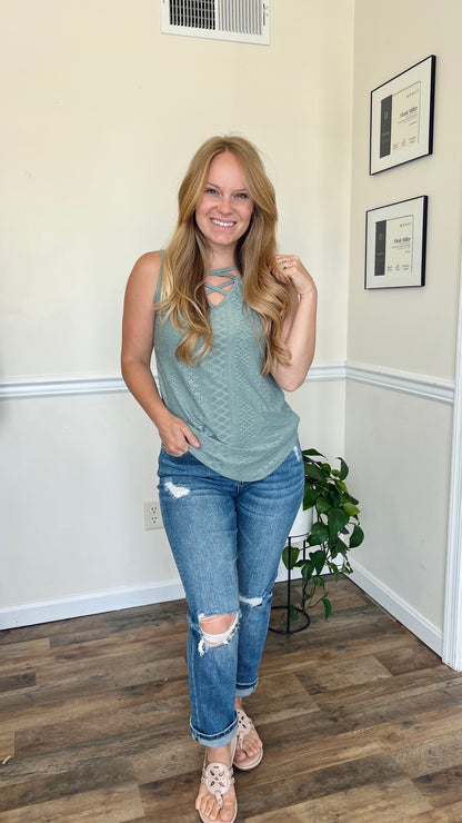 Crisscross Tank
