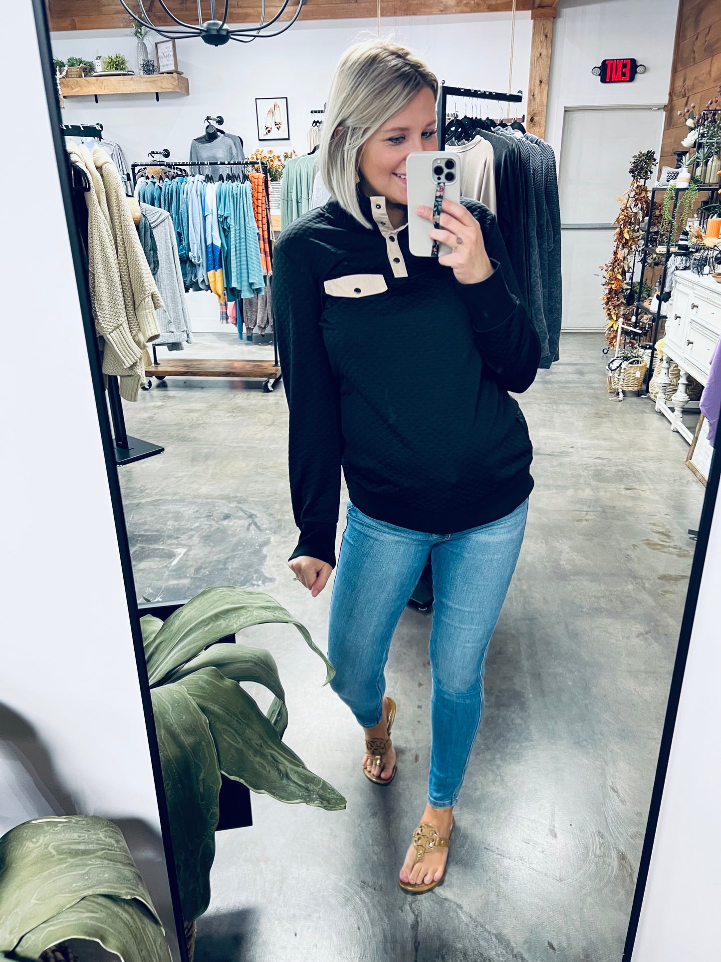 Know My Own Worth Pullover