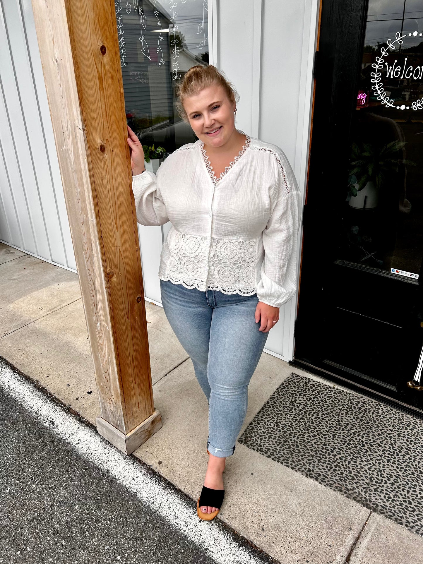 Lovervet Andrea Midrise Crop Straight Jeans