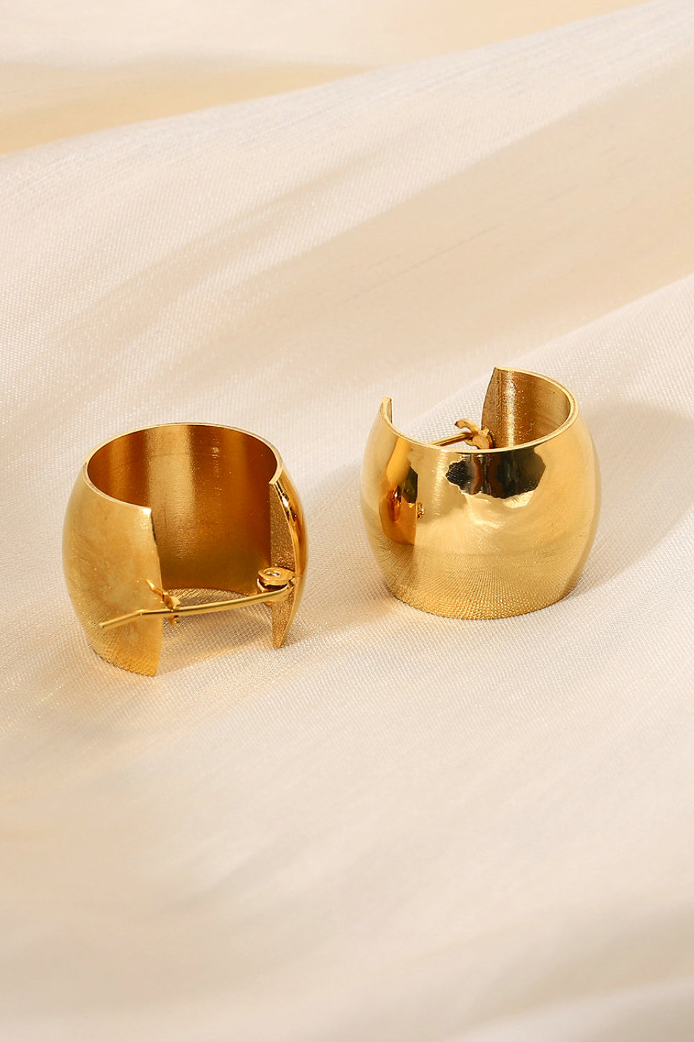 18K Gold Plated C-Hoop Earrings