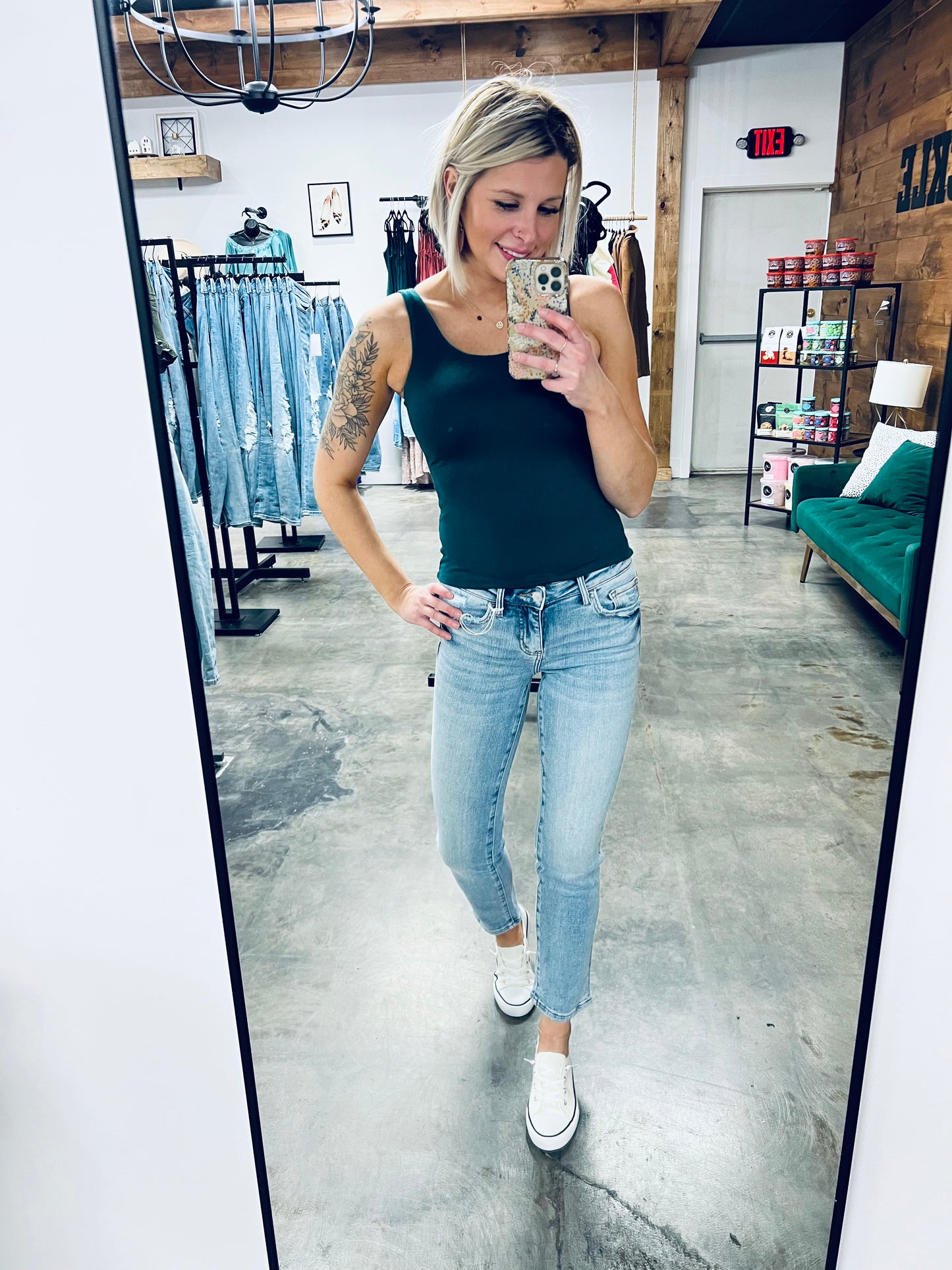 Lovervet Andrea Midrise Crop Straight Jeans